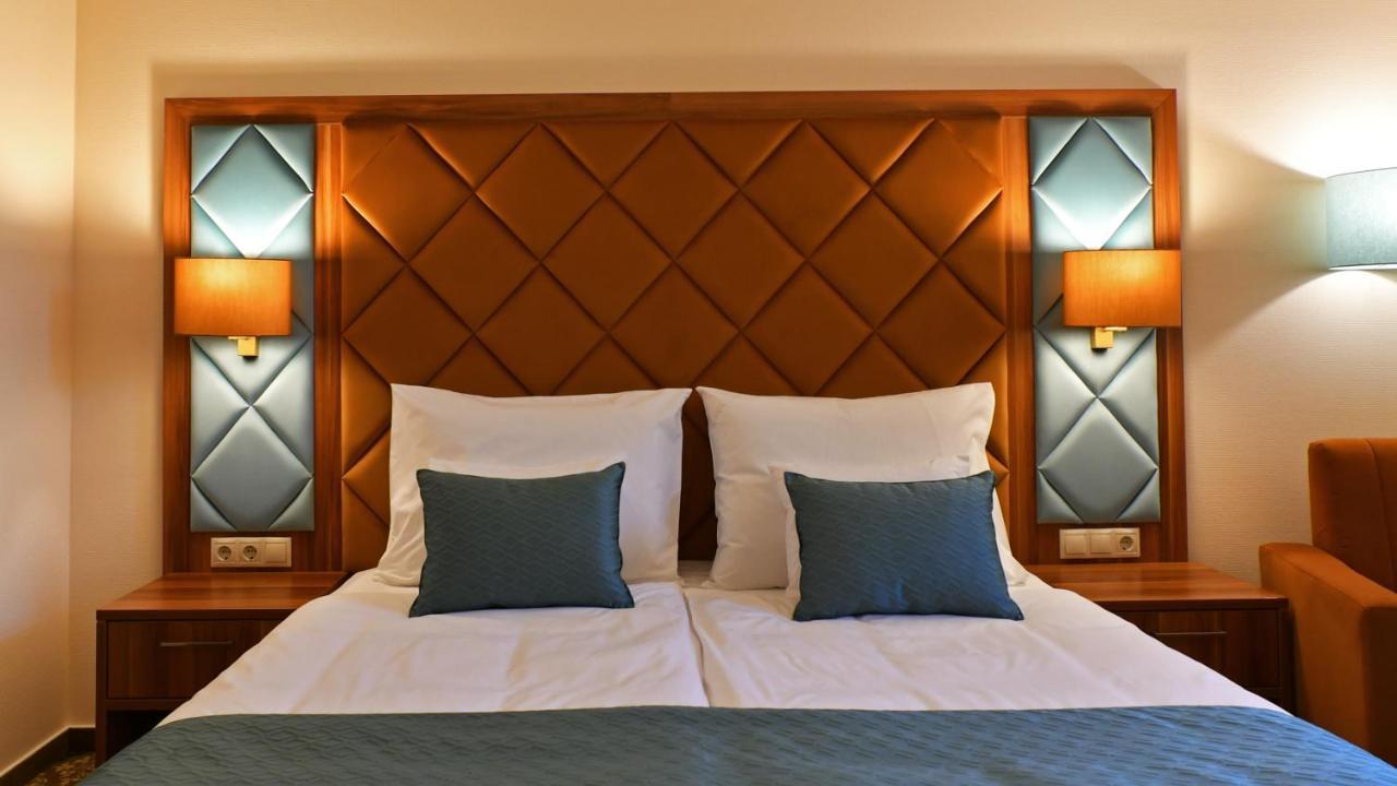 Wellness Hotel Gyula Exterior foto