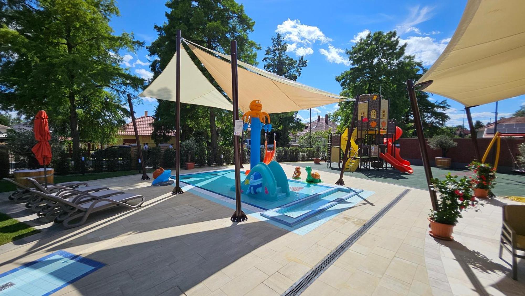 Wellness Hotel Gyula Exterior foto