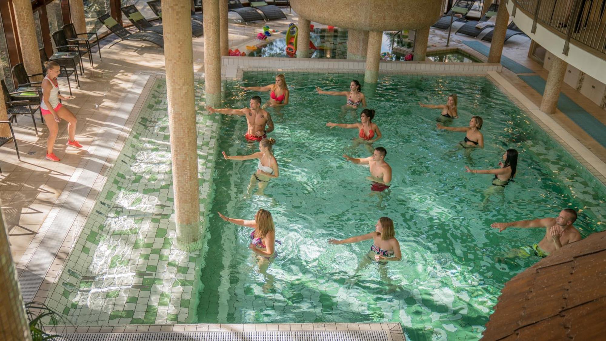 Wellness Hotel Gyula Exterior foto
