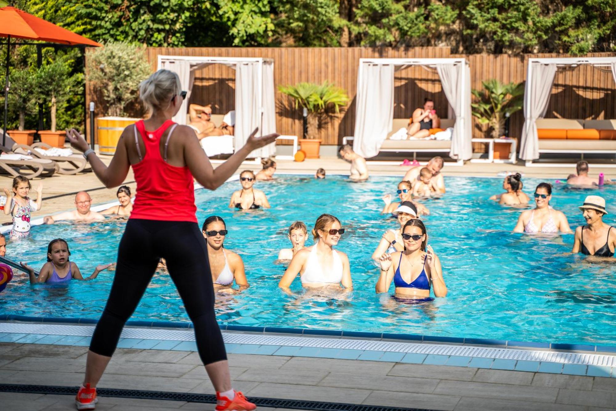Wellness Hotel Gyula Exterior foto
