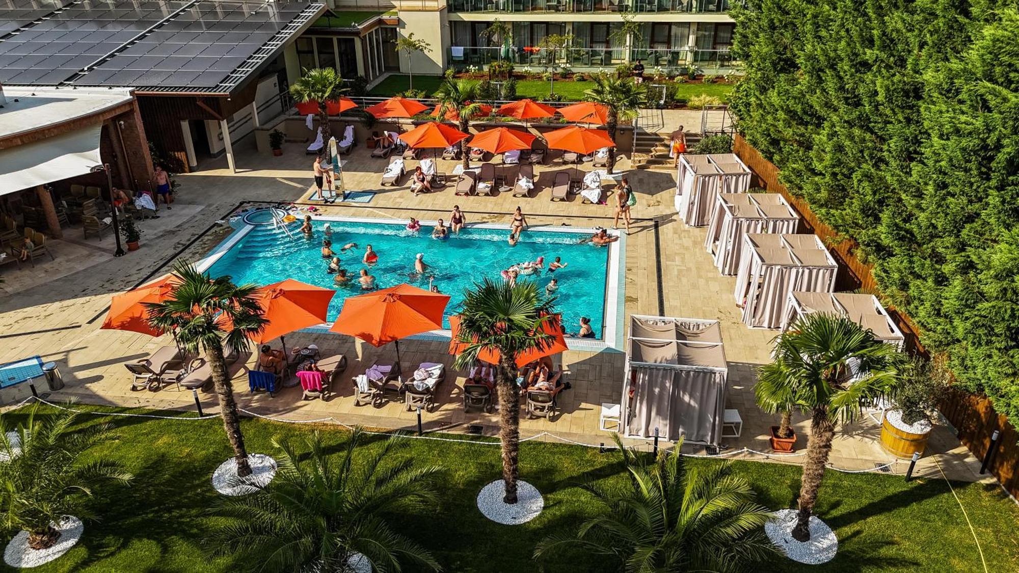 Wellness Hotel Gyula Exterior foto