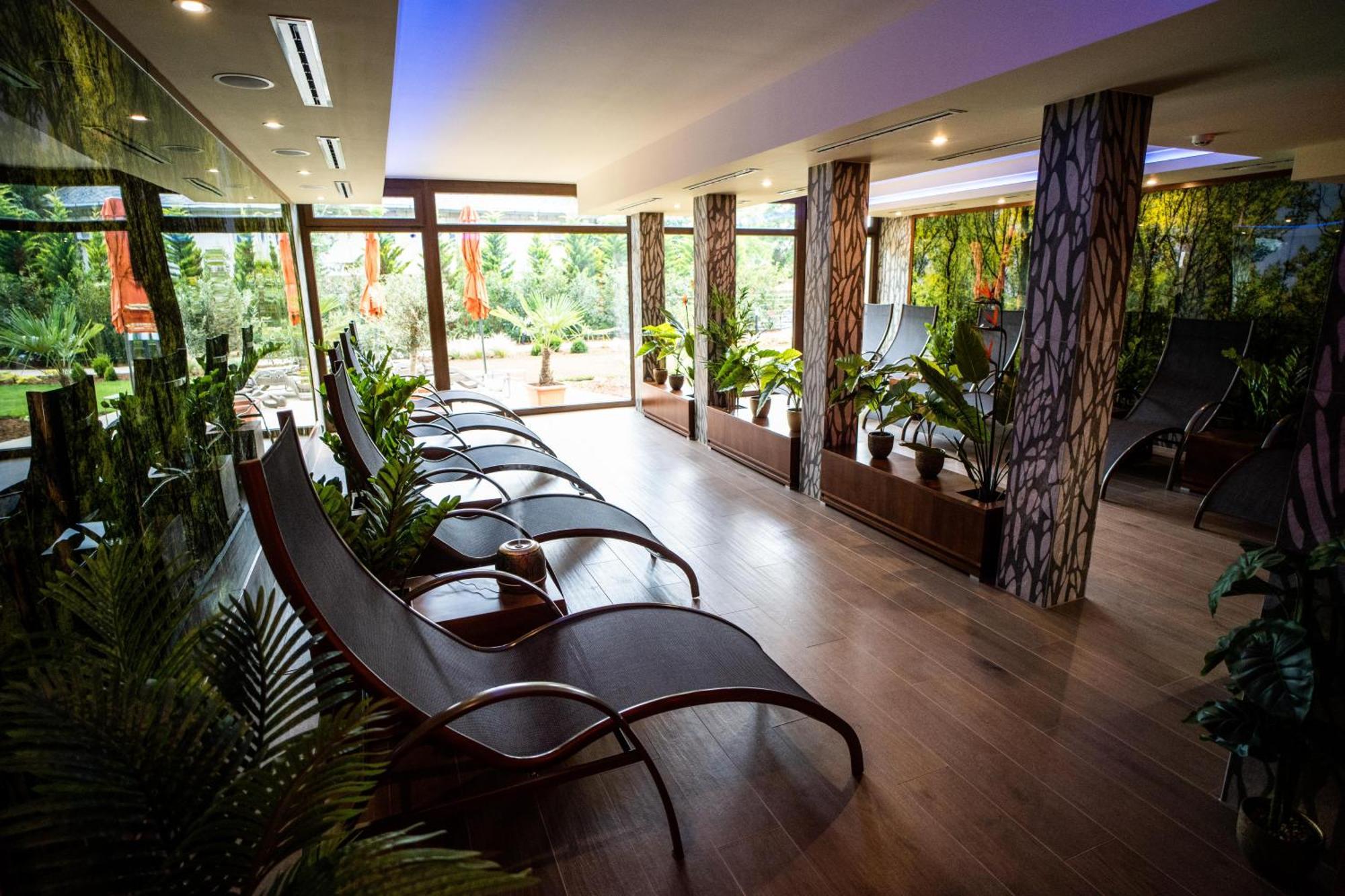 Wellness Hotel Gyula Exterior foto